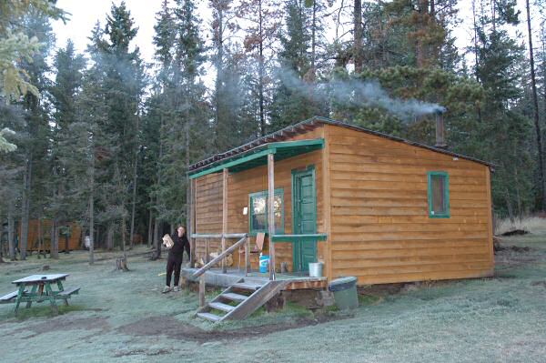 I 1200 meters hjde bliver der meget koldt om natten, der skal samles brnde