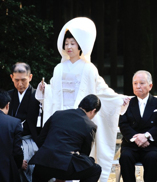 Japanese wedding in park